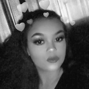 Meet your Posher, Leah